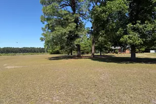 3731 Marsh Rd, Bladenboro, NC 28320 - Photo 15