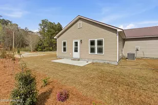 128 MacDonald Blvd, Havelock, NC 28532 - Photo 3