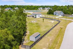702 Peyton's Lake Ln, Hubert, NC 28539 - Photo 77