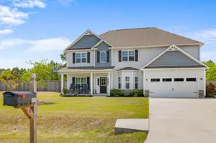 702 Peyton's Lake Ln, Hubert, NC 28539 - Photo 3