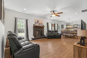 702 Peyton's Lake Ln, Hubert, NC 28539 - Photo 25