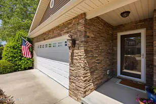 114 Lightwater Dr, Aberdeen, NC 28315 - Photo 3