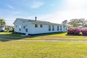 187 Mullens Dr, Harkers Island, NC 28531 - Photo 5