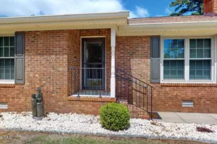 203 N Cottonwood Dr, Goldsboro, NC 27530 - Photo 5