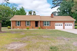 203 N Cottonwood Dr, Goldsboro, NC 27530 - Photo 3