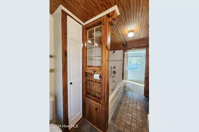 217 S Walnut Street, Swansboro, NC 28584 - Photo 17