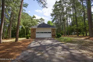 901 Glendale Dr, Aberdeen, NC 28315 - Photo 3