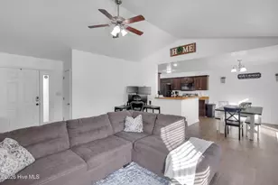 306 Tuscan Ct, Richlands, NC 28574 - Photo 13