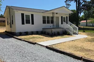 112 Hillview St, Candor, NC 27229 - Photo 1