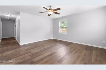 629 Walnut Drive, Jacksonville, NC 28540 - Photo 5