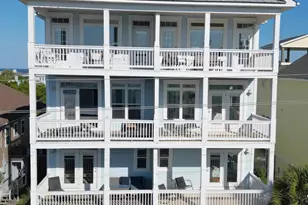 1102 Canal Dr, Carolina Beach, NC 28428 - Photo 1