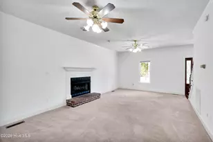 4927 Woodcrest Dr, Castle Hayne, NC 28429 - Photo 9