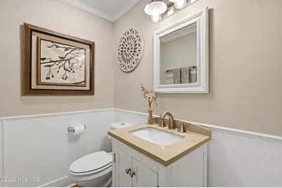 102 S Fodale Avenue, Southport, NC 28461 - Photo 25