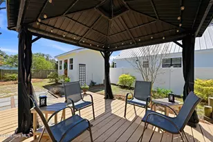 102 S Fodale Ave, Southport, NC 28461 - Photo 33