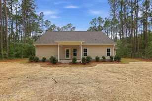 30421 E Lake Rd, Wagram, NC 28396 - Photo 35
