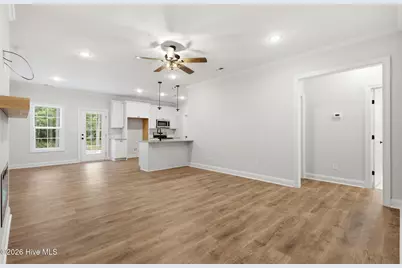 30421 E Lake Road, Wagram, NC 28396 - Photo 9