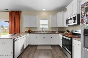 202 Maidstone Dr, Richlands, NC 28574 - Photo 13