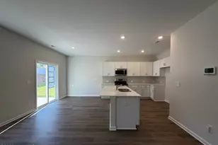 109 Crossvine St, Selma, NC 27576 - Photo 7