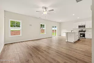 109 Crossvine St, Selma, NC 27576 - Photo 5