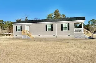 896 Academy St, Fair Bluff, NC 28439 - Photo 3