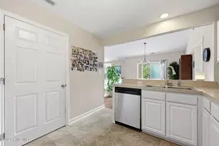 413 Commerce Ave, Morehead City, NC 28557 - Photo 17