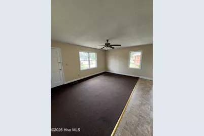 809 Fox Street, Elizabethtown, NC 28337 - Photo 5