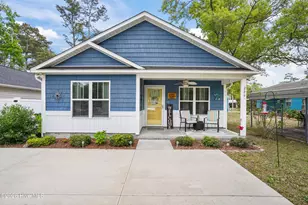 206 NE 76th St, Oak Island, NC 28465 - Photo 1