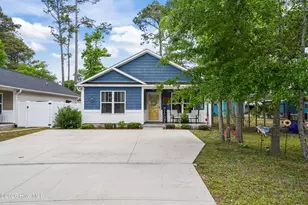 206 NE 76th St, Oak Island, NC 28465 - Photo 3