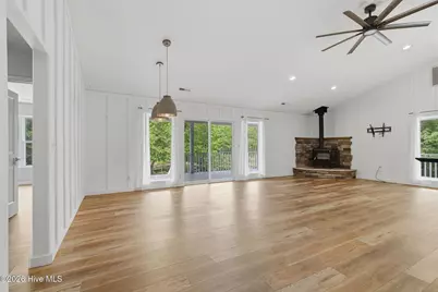614 Cape Fear Drive, Burgaw, NC 28425 - Photo 9