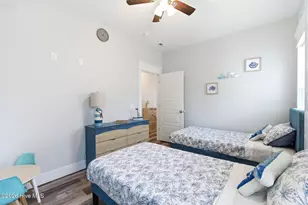 903 Ocean Blvd, Carolina Beach, NC 28428 - Photo 9