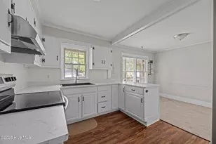 2402 Oaks Rd, New Bern, NC 28560 - Photo 11