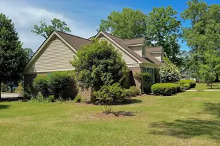 407 4th St, Bladenboro, NC 28320 - Photo 3