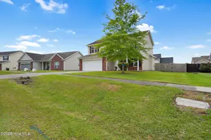 413 Little Creek Ct, Jacksonville, NC 28546 - Photo 5