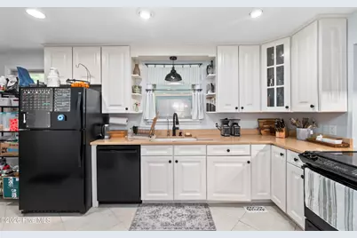 606 Forest Hill Circle, Elizabeth City, NC 27909 - Photo 11