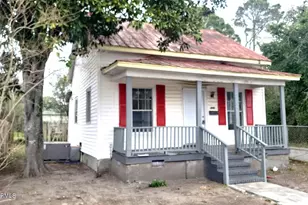 609 Harnett St, Wilmington, NC 28401 - Photo 1