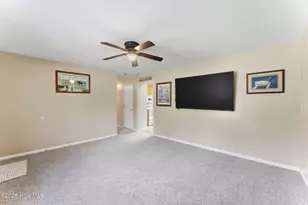 409 Bradford Dr, New Bern, NC 28560 - Photo 5