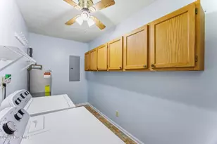 409 Bradford Dr, New Bern, NC 28560 - Photo 13