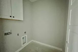 3794 Chatsworth Dr, La Grange, NC 28551 - Photo 9