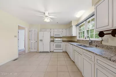 600 Winged Foot Court, New Bern, NC 28562 - Photo 9