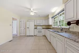 600 Winged Foot Ct, New Bern, NC 28562 - Photo 9