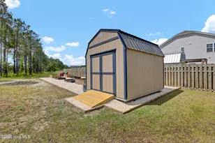 402 Reynolds Ct, Sneads Ferry, NC 28460 - Photo 41