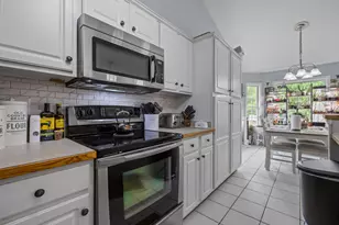 405 W Regent Ct, Jacksonville, NC 28546 - Photo 13