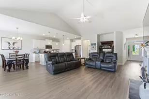 305 W Weatherbee Wy, Hampstead, NC 28443 - Photo 5