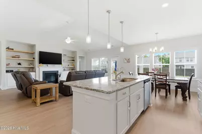 305 W Weatherbee Way, Hampstead, NC 28443 - Photo 11