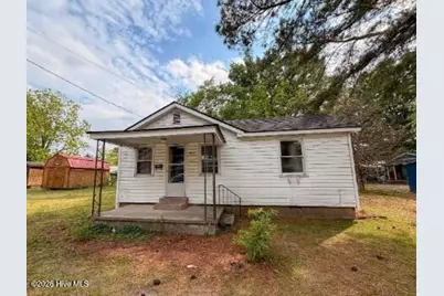 404 E Elizabeth Street, Selma, NC 27576 - Photo 1