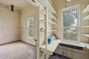 211 Pollock St, Pollocksville, NC 28573 - Photo 27