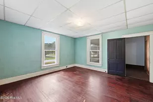 211 Pollock St, Pollocksville, NC 28573 - Photo 13