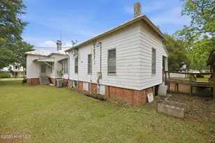 211 Pollock St, Pollocksville, NC 28573 - Photo 37