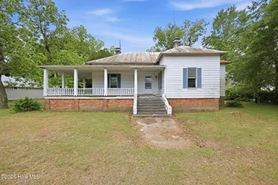 211 Pollock Street, Pollocksville, NC 28573 - Photo 1