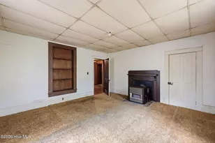 211 Pollock St, Pollocksville, NC 28573 - Photo 21